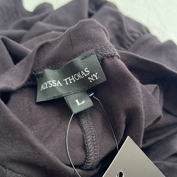 Alyssa Thomas black flutter sleeve top - Picture 5 of 9